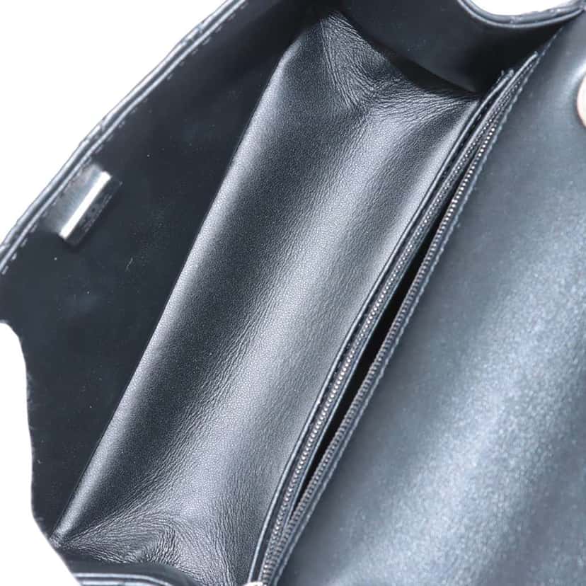 Chanel Mini Reissue 2.55 Quilted Lambskin Single Flap Black Leather Good condition - Model View