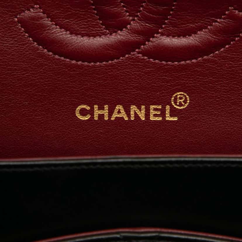 Chanel Medium Classic Lambskin Double Flap Black Leather Good condition - Box View