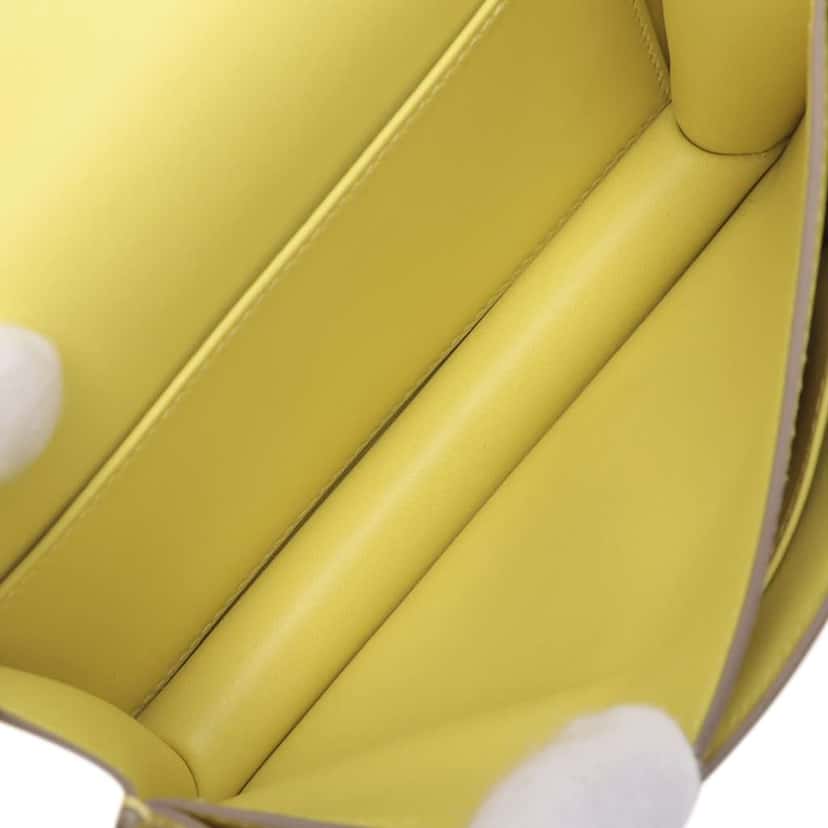 Hermès Mini Epsom Constance III 18 Yellow Leather Good condition - Model View