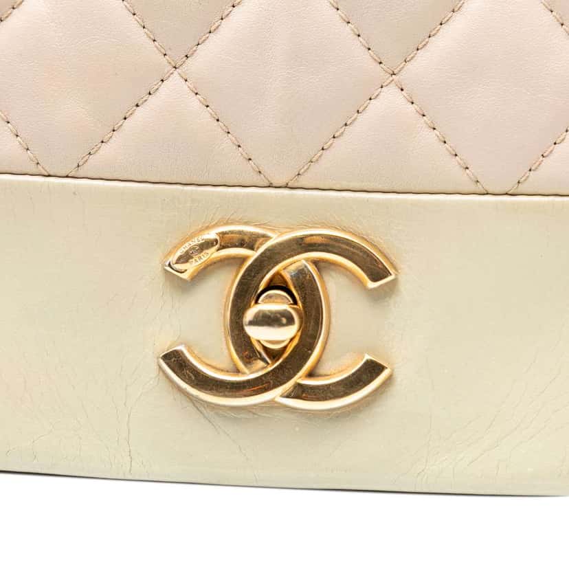 Chanel Medium Quilted Calfskin Soft Elegance Flap White Leather Good condition - Box View