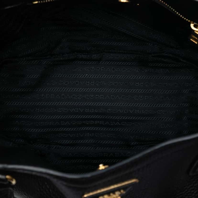 Prada Vitello Daino Open Convertible Tote Black Leather Good condition - Model View