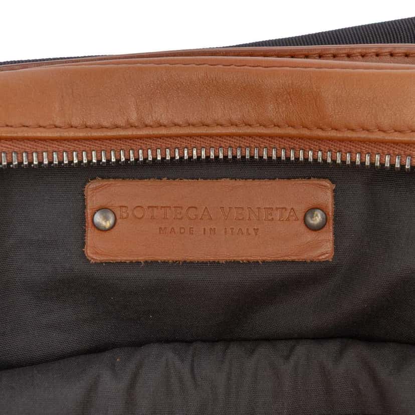 Bottega Veneta Nappa Intrecciato Belt Bag Brown Leather Good condition - Box View