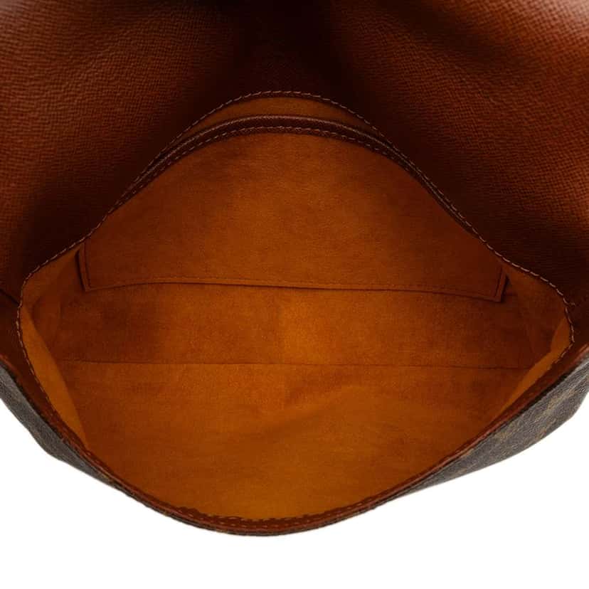 Louis Vuitton Monogram Musette Tango Short Strap Brown Good condition - Model View