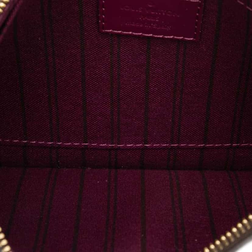 Louis Vuitton Monogram Neverfull Pouch MM Brown Very good condition - Model View