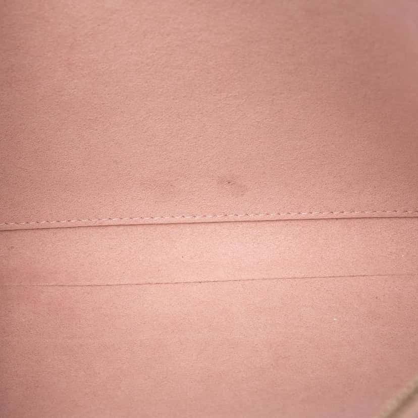 Louis Vuitton Monogram Daily Pouch Brown Good condition - Model View