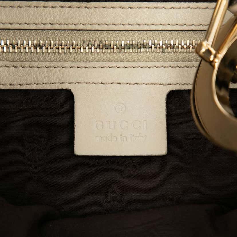 Gucci Guccissima Charlotte Crossbody White Leather Good condition - Box View