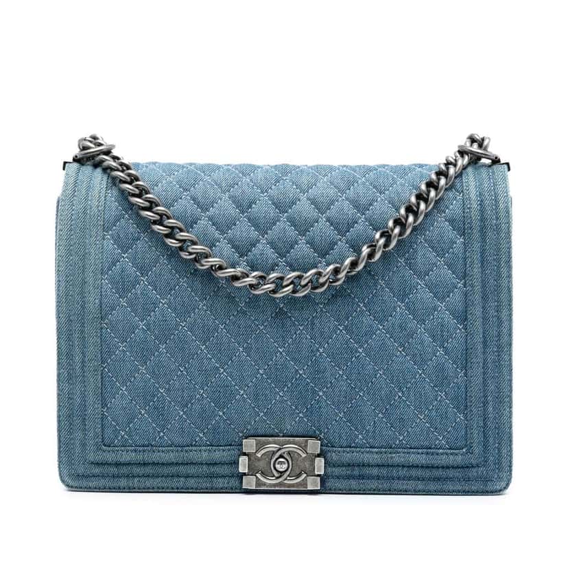 Chanel Large Quilted Denim Boy Flap Blue Denim Very good condition - Front View