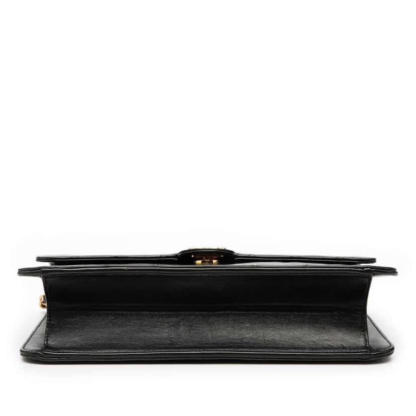 Chanel Medium CC Quilted Lambskin Single Flap Black Leather Good condition - Inside View