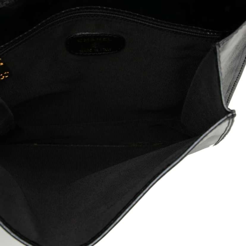 Chanel Lambskin Logo Messenger Bag Black Leather Good condition - Model View