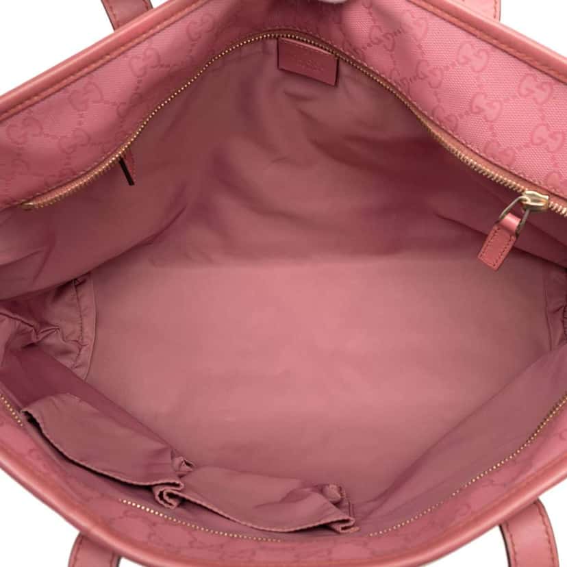 Gucci Medium GG Imprime Tote Pink Canvas Good condition - Model View