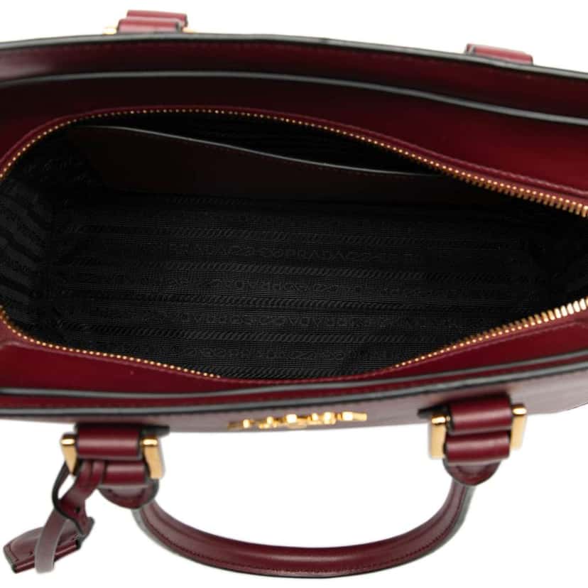 Prada Soft Calf Trimmed Saffiano Lux Open Convertible Tote Red Leather Good condition - Model View