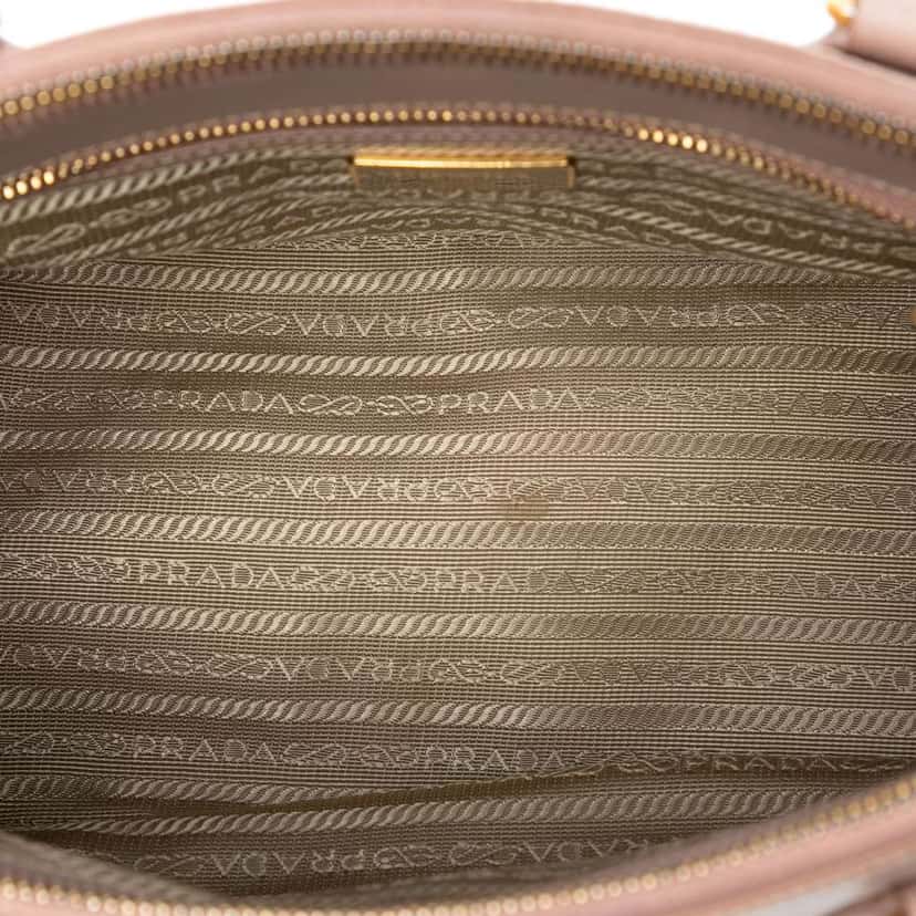 Prada Small Saffiano Lux Galleria Double Zip Satchel Pink Leather Very good condition - Model View