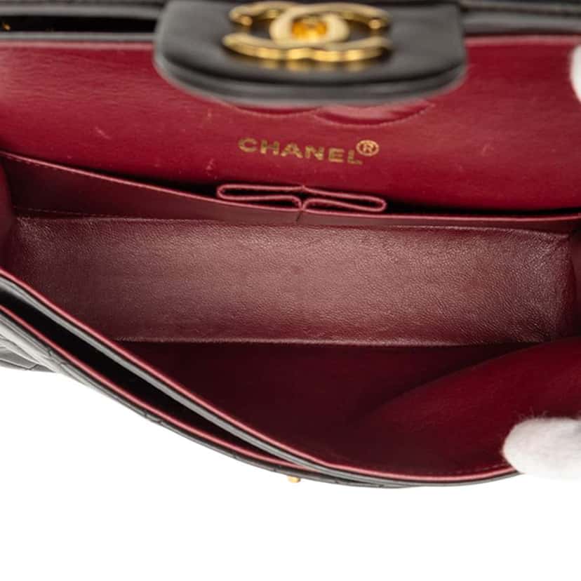 Chanel Small Classic Lambskin Double Flap Black Leather Good condition - Model View