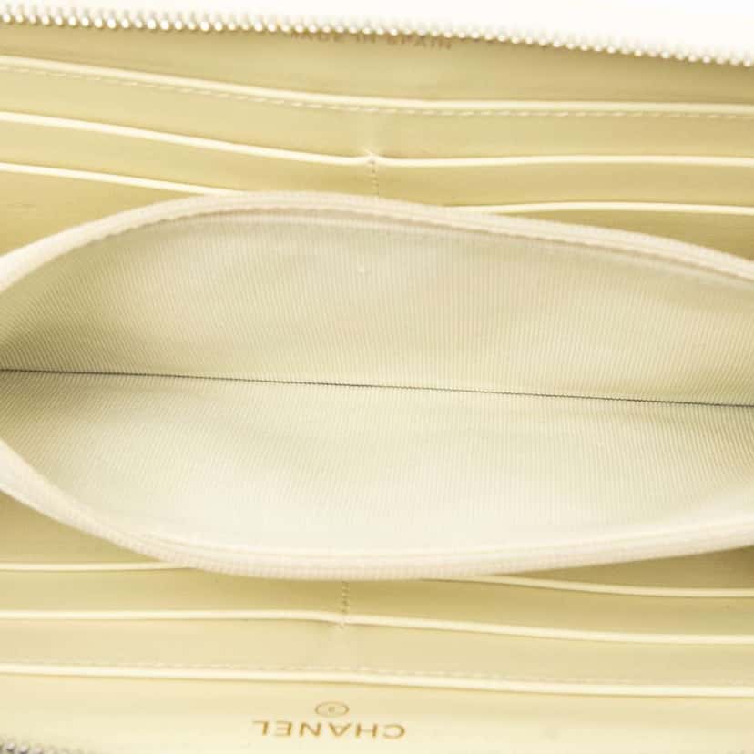 Chanel CC Quilted Caviar Enamel Rhinestone Zip Around Long Wallet Yellow Leather Good condition - Model View