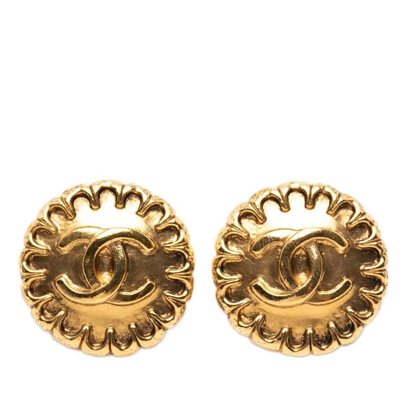Chanel CC Gold Plated Round Clip On Earrings Gold Metal Good condition - Front View