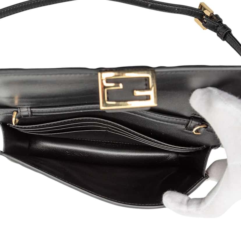 Fendi Zucca Embossed Nappa Baguette Continental Wallet With Chain Black Leather Good condition - Model View