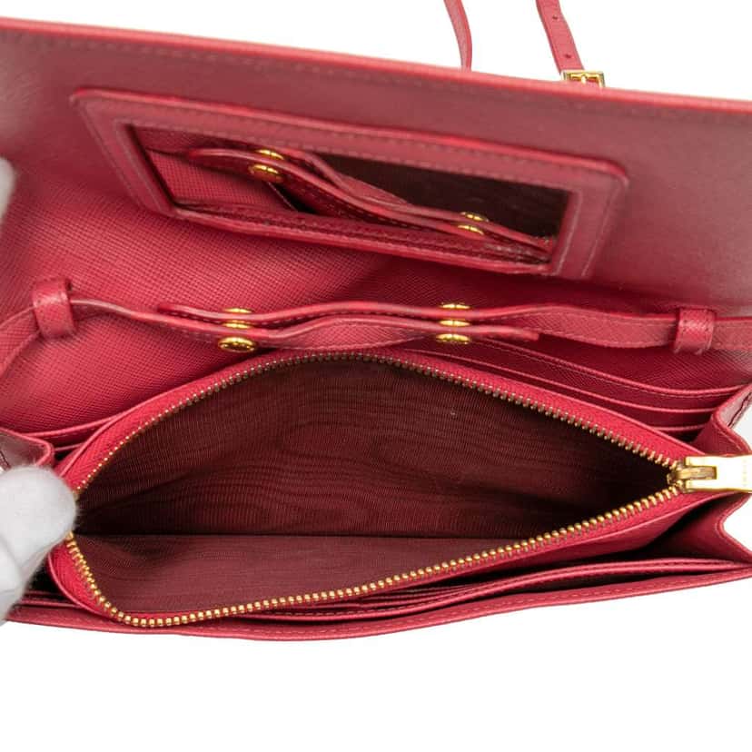 Prada Saffiano Wallet on Strap Red Leather Good condition - Model View