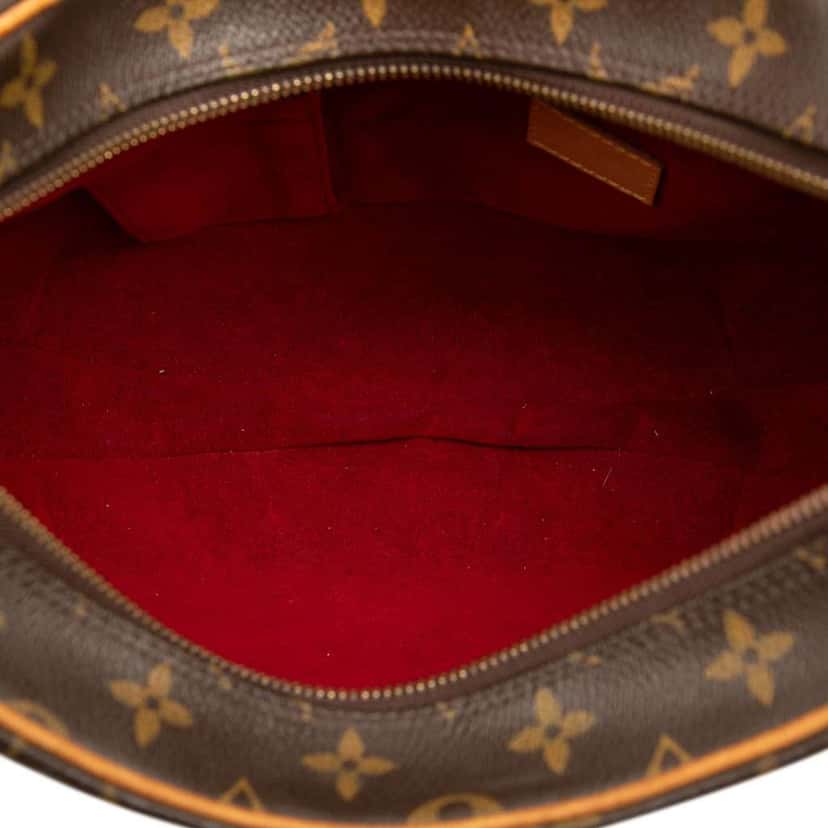 Louis Vuitton Monogram Croissant GM Brown Good condition - Model View