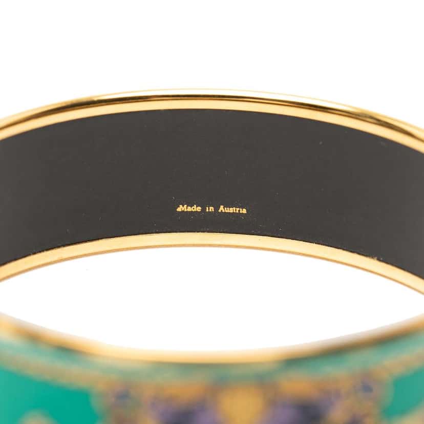 Hermès Wide Snow Leopards Enamel Bangle 62 Green Good condition - Box View