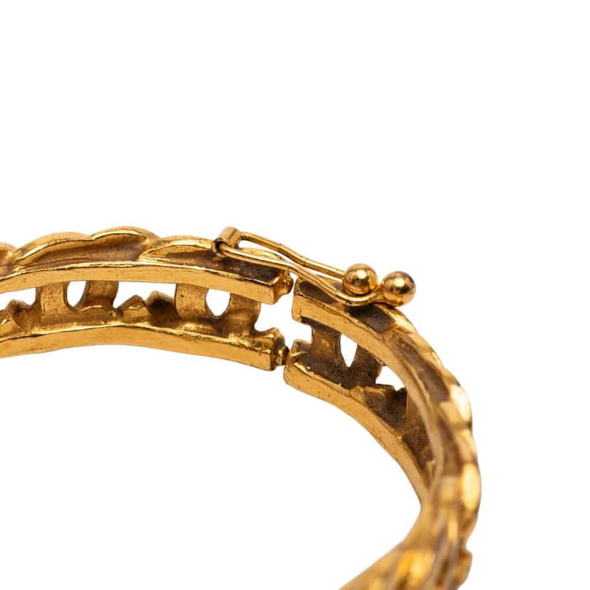 Chanel Gold Plated Interlocking CC Chain Bangle Gold Metal Good condition - Model View