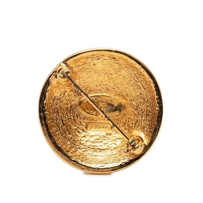 Chanel CC Gold Plated Quilted Round Brooch Gold Metal Good condition - Back View