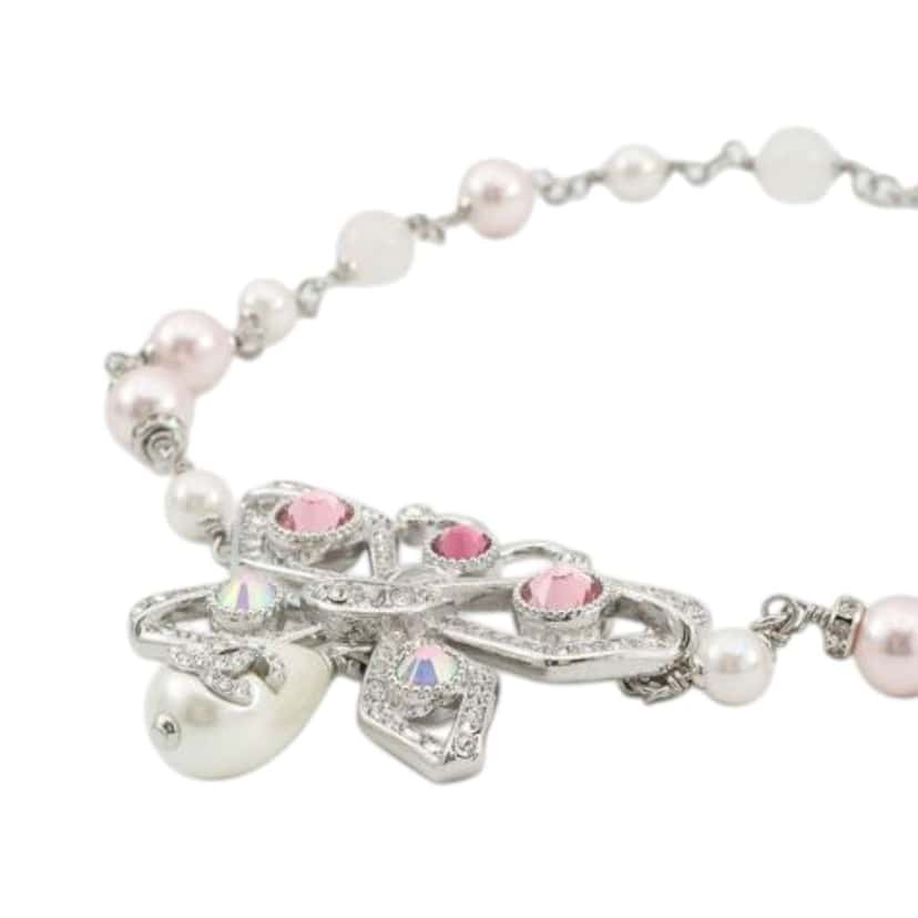 Chanel CC Silver Plated Rhinestone and Faux Pearl Butterfly Choker Necklace Silver Metal Good condition - Inside View