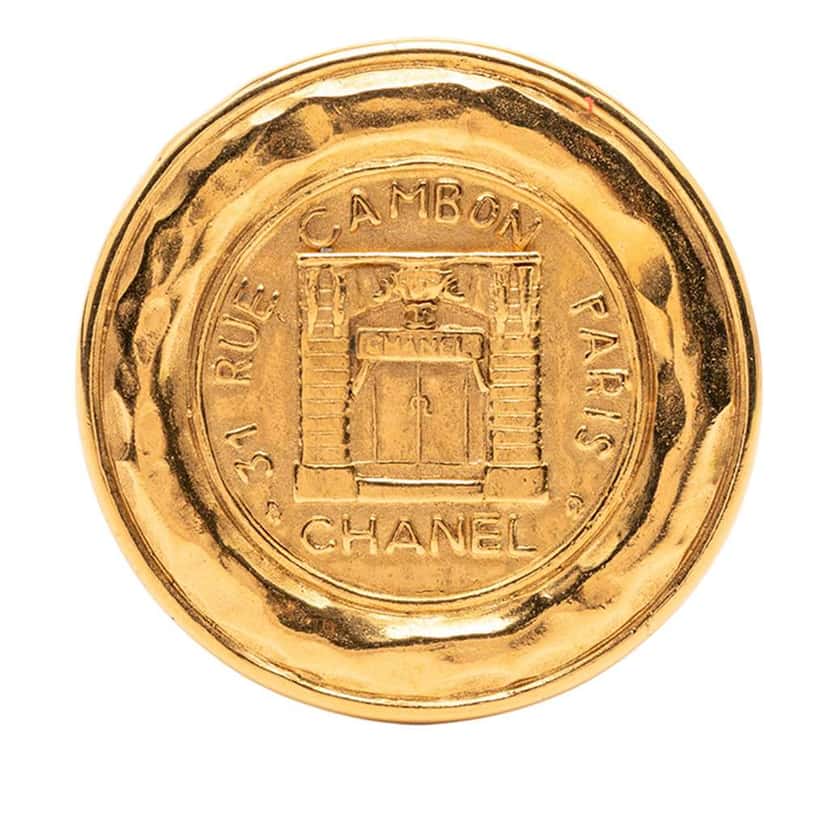 Chanel Gold Plated 31 Rue Cambon Round Vintage Pin Brooch Gold Metal Very good condition - Front View