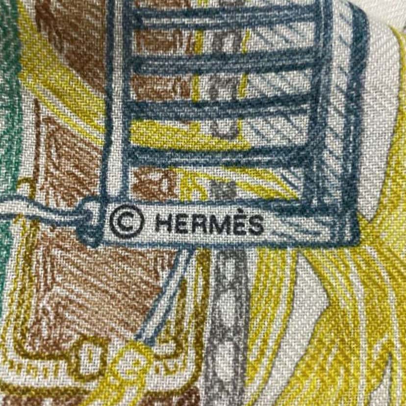 Hermès Le Monde d Hermes Cashmere Silk Shawl 140 White Wool Good condition - Inside View