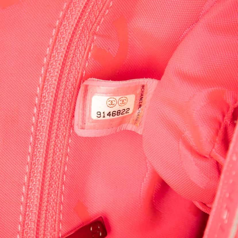 Chanel Quilted Lambskin Cambon Ligne Crossbody Black Leather Very good condition - Box View