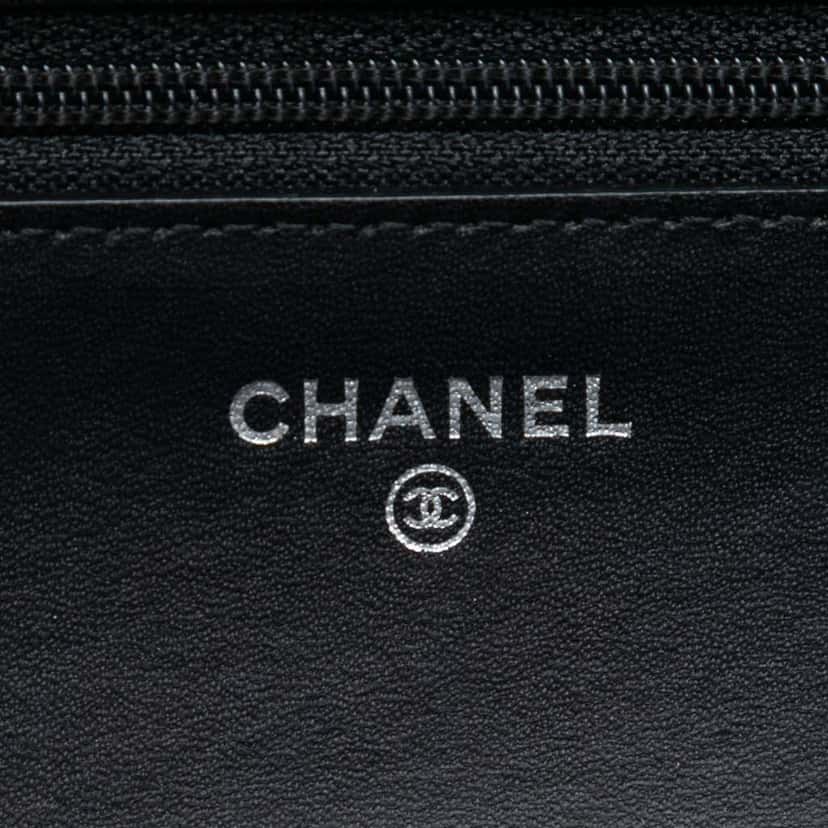 Chanel CC Quilted Patent Wallet On Chain Black Leather Good condition - Box View