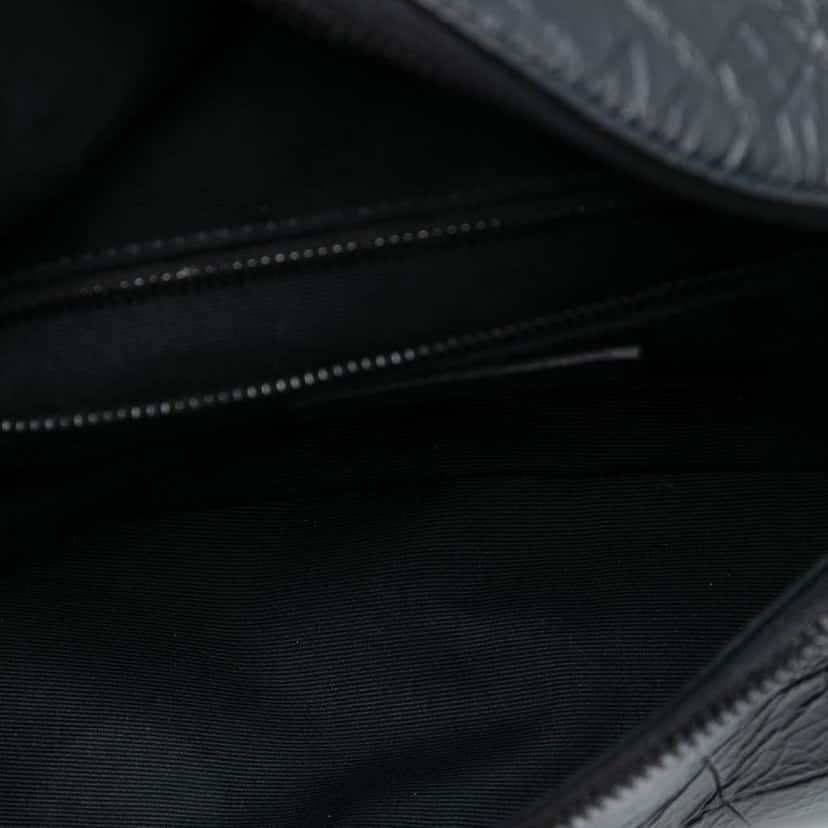 Saint Laurent Croc Embossed Leather Niki Belt Bag Black Leather Good condition - Model View