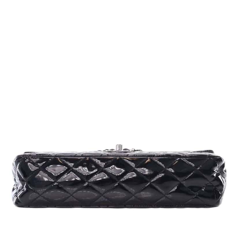 Chanel Medium Classic Patent Double Flap Black Leather Good condition - Model View