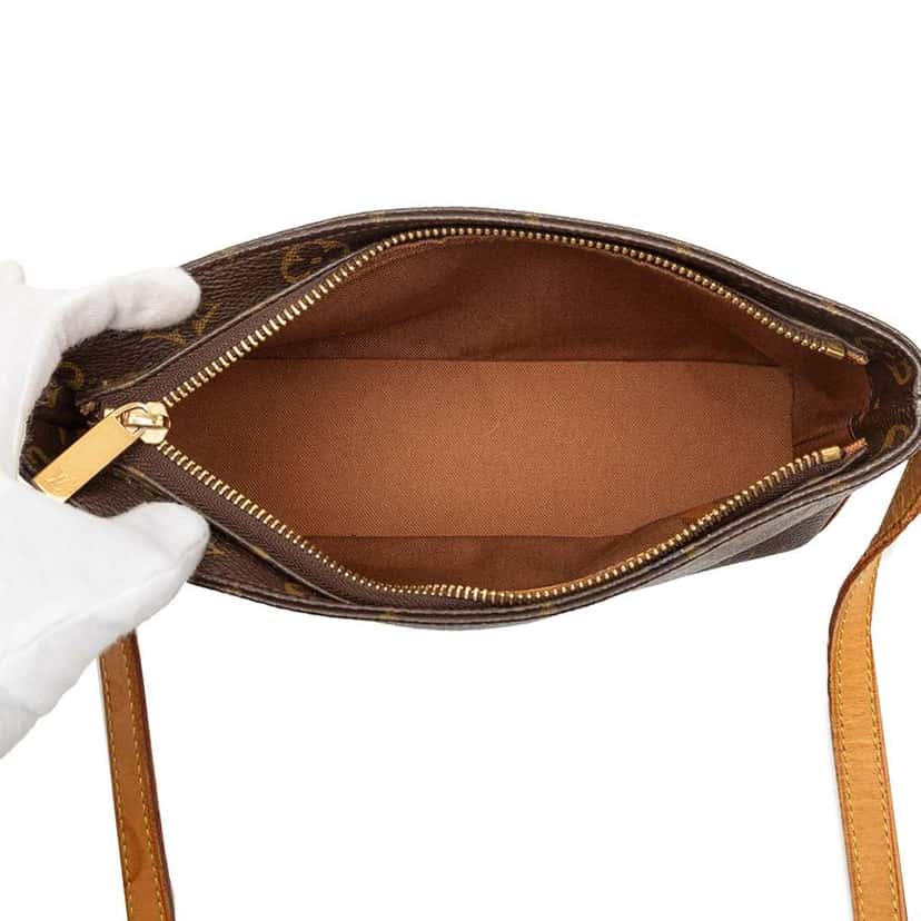 Louis Vuitton Monogram Trotteur Brown Good condition - Model View