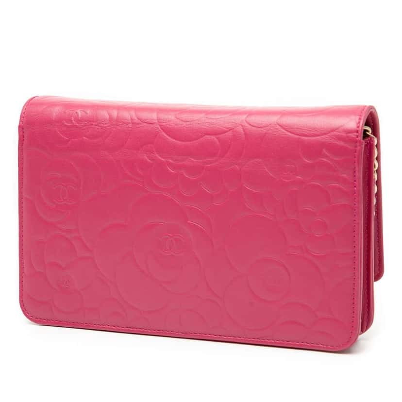 Chanel CC Embossed Lambskin Camellia Wallet On Chain Pink Leather Very good condition - Back View