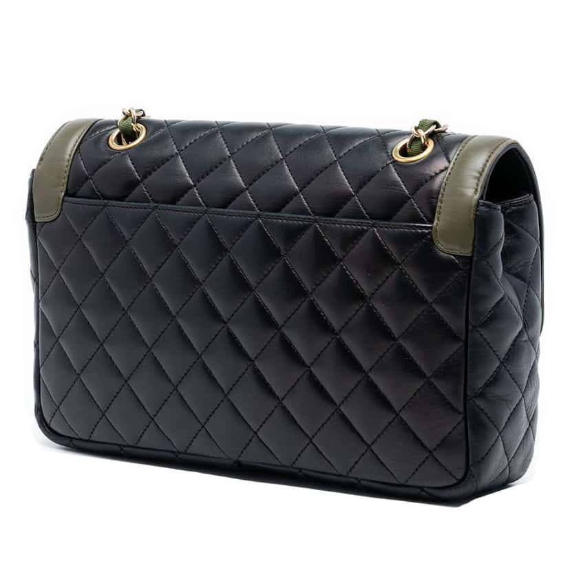 Chanel Medium Quilted Lambskin Two Tone Day Flap Black Leather Good condition - Back View