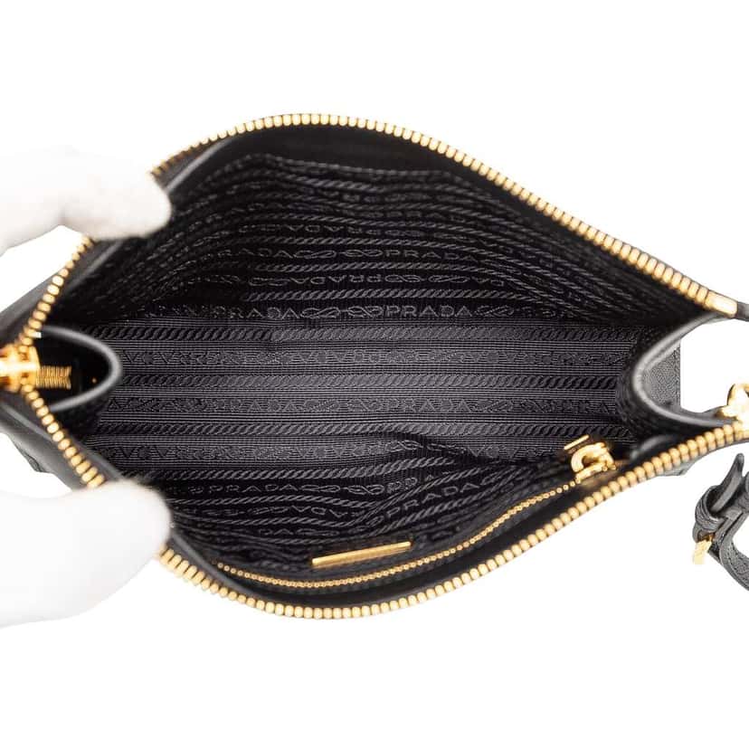 Prada Saffiano Wristlet Pouch Black Leather Good condition - Model View