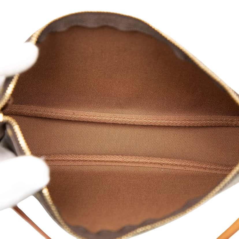 Louis Vuitton Monogram Pochette Accessoires Brown Good condition - Model View
