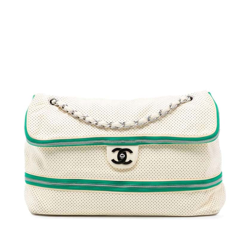 Chanel Perforated Calfskin Expandable Shoulder Bag White Leather Very good condition - Front View