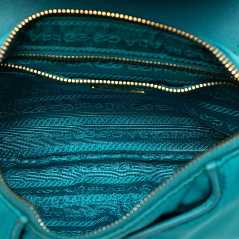 Prada Saffiano Trimmed Tessuto Chain Crossbody Blue Good condition - Model View
