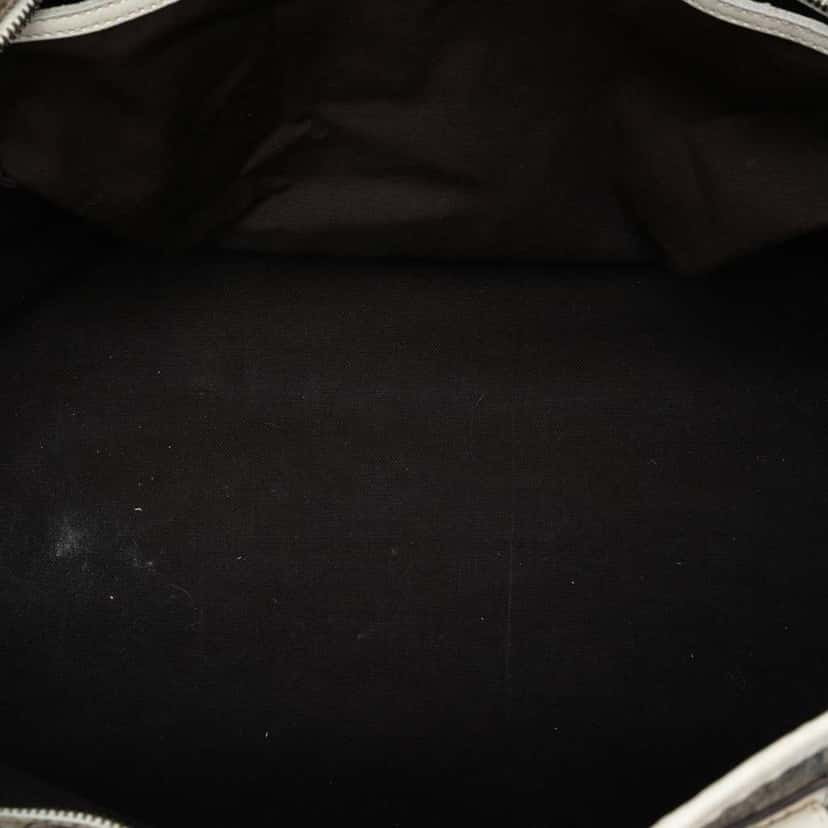 Gucci GG Supreme Tote Brown Canvas Good condition - Model View