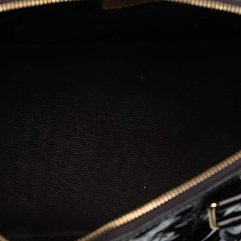 Louis Vuitton Monogram Vernis Alma MM Purple Leather Good condition - Model View