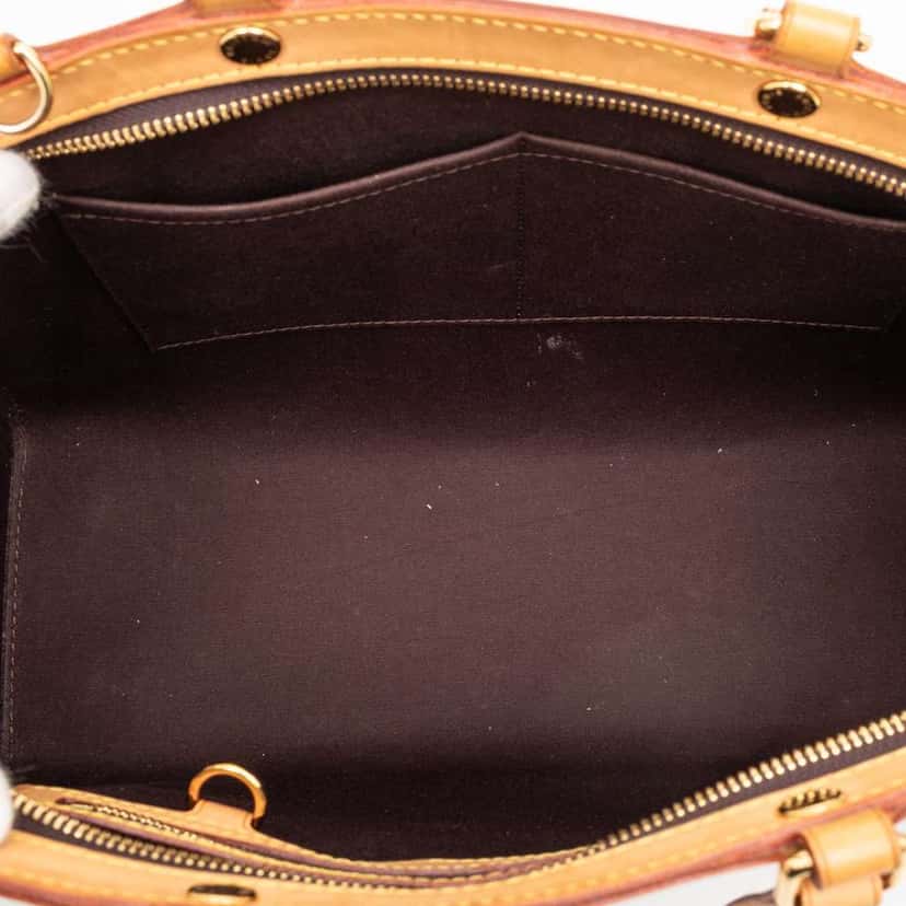 Louis Vuitton Monogram Vernis Brea MM Purple Leather Good condition - Model View
