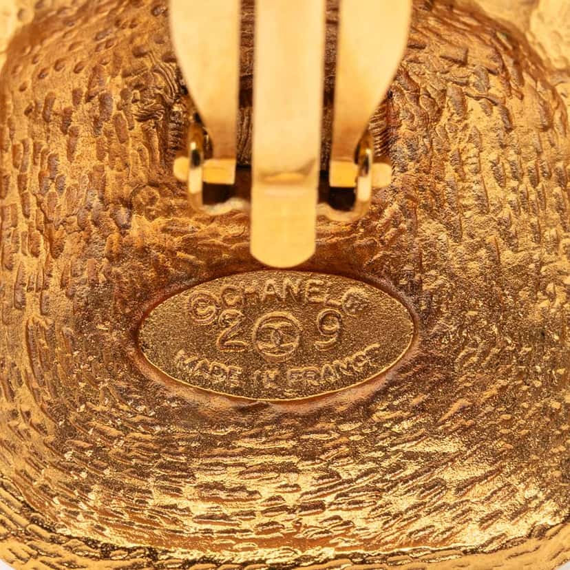 Chanel Gold Plated CC Clip On Earrings Gold Metal Good condition - Inside View