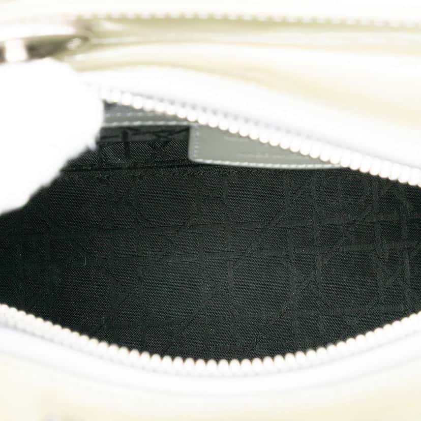 Dior Medium Patent Cannage Lady Dior Green Leather Good condition - Model View