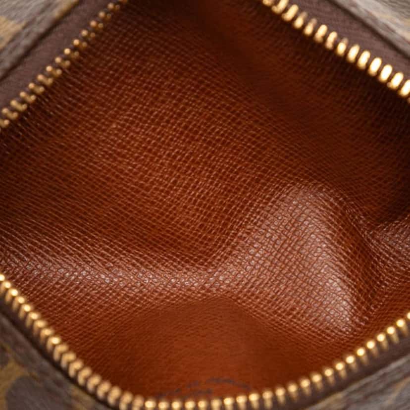 Louis Vuitton Monogram Papillon Pochette Brown Good condition - Model View