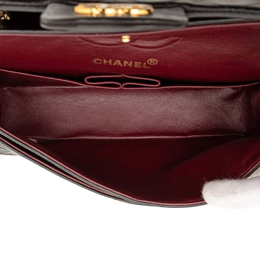 Chanel Small Classic Lambskin Double Flap Black Leather Good condition - Model View