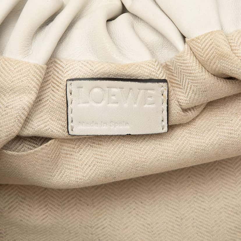 Loewe Lambskin Bounce Bag White Leather Good condition - Box View