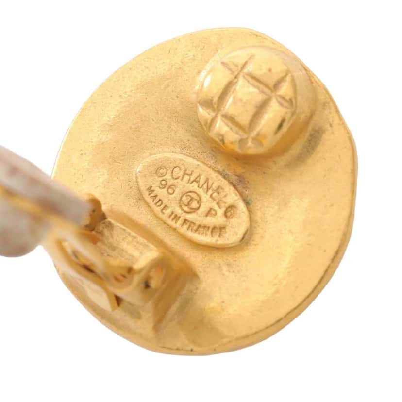 Chanel CC Gold Plated Button Clip On Earrings Gold Metal Good condition - Model View