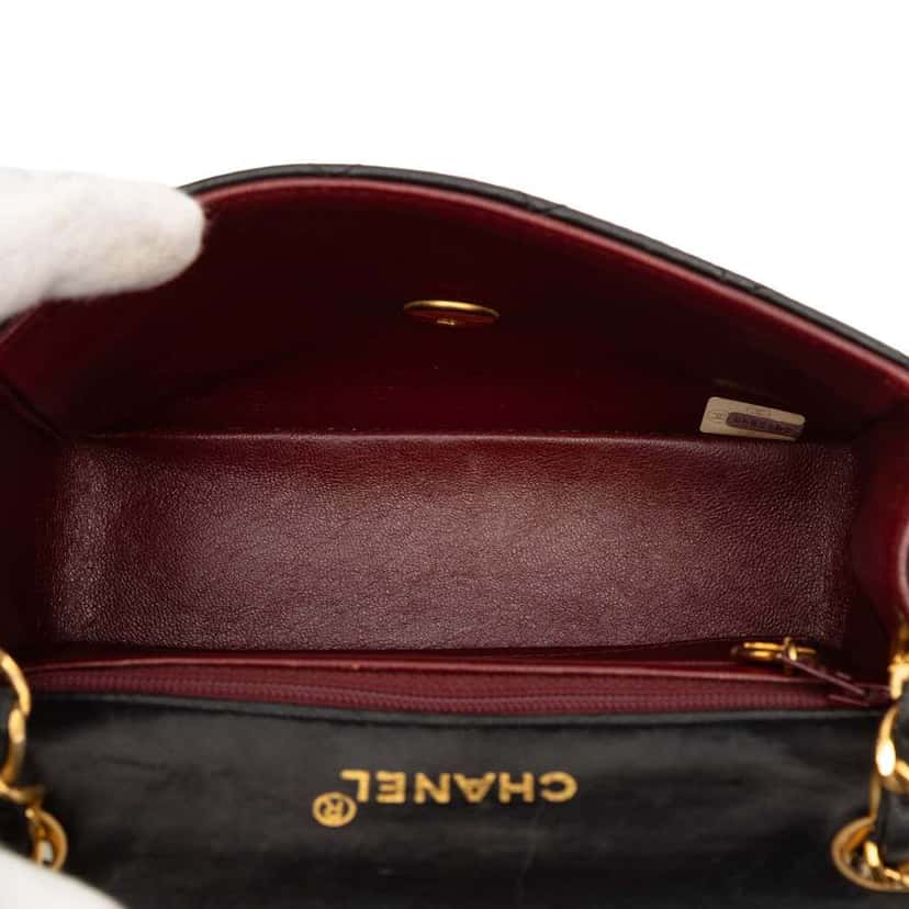 Chanel Mini Square Classic Lambskin Single Flap Black Leather Good condition - Model View