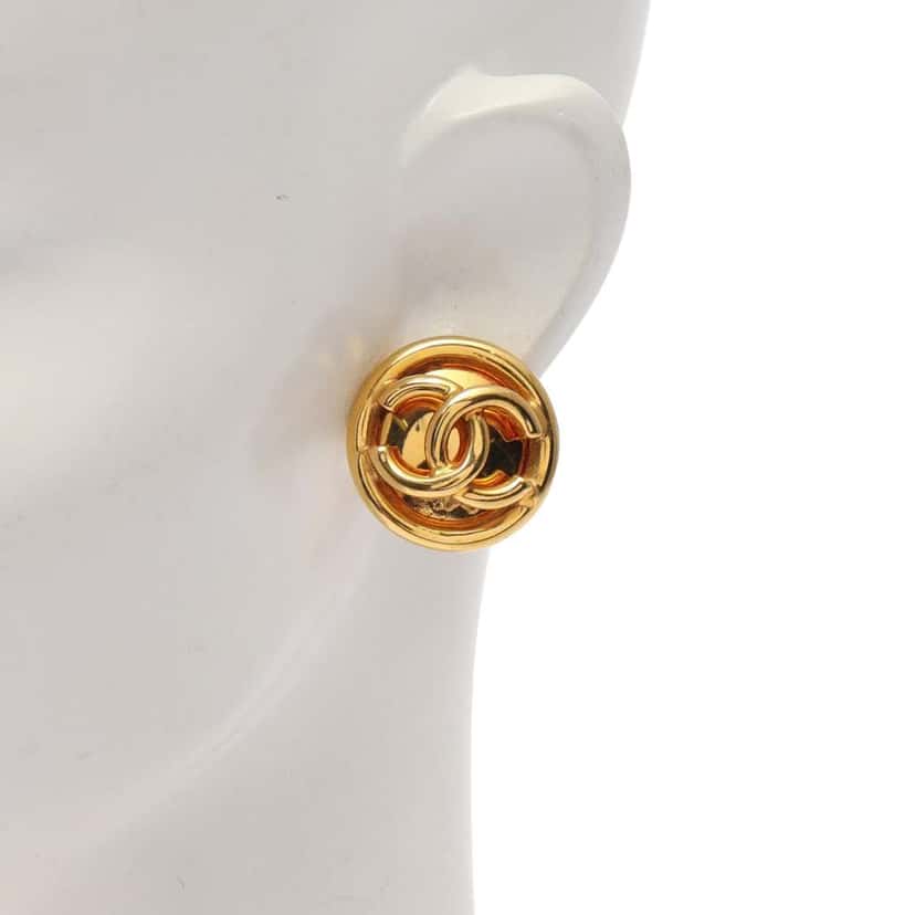 Chanel CC Gold Plated Button Clip On Earrings Gold Metal Good condition - Box View
